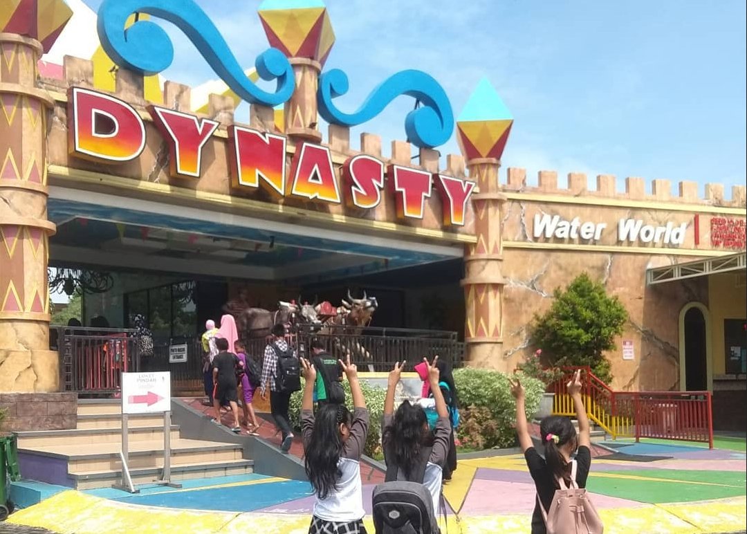 Dynasty water park
