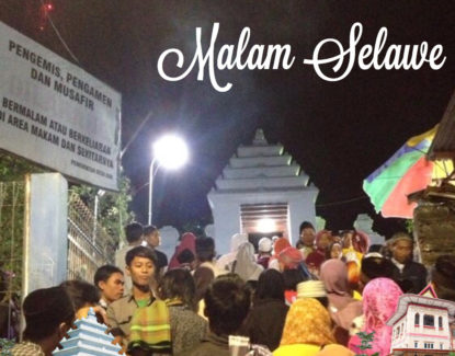 tradisi malam selawe gresik gerbang masuk makam sunan giri 415x325 » Tradisi Malam Selawe, Edisi Ziarah Akbar di Gresik