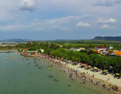 wisata pantai delegan panceng gresik 415x325 » Inilah Wisata Pantai di Gresik yang Menawarkan Keindahan Luar Biasa