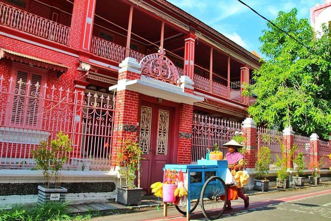 rumah kampung kemasan gresik » Aneka Bangunan Kuno dan Bersejarah di Gresik sebagai Destinasi Wisata yang Menarik untuk Dikunjungi