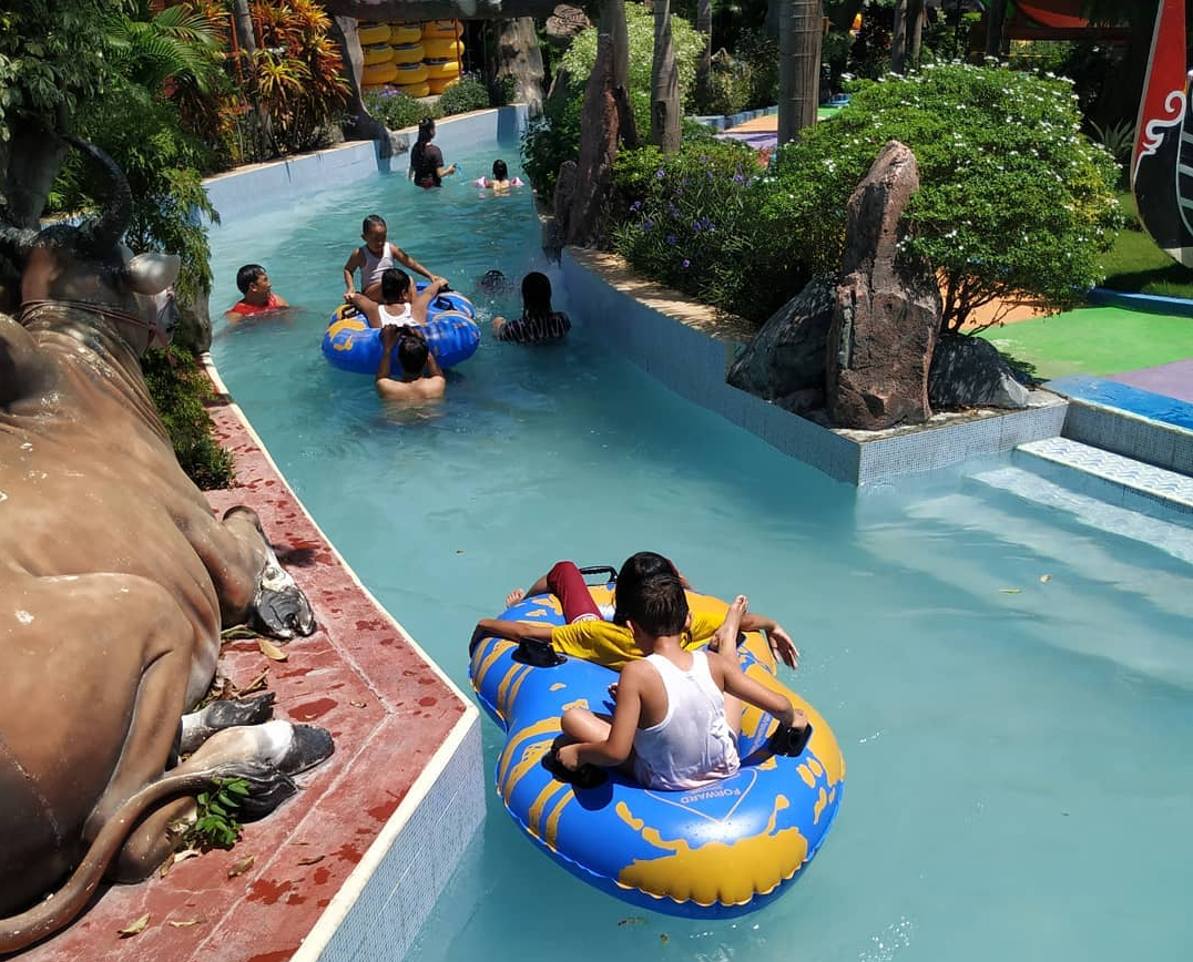 wahana permainan air wisata dynasty water world gresik » Tempat Wisata Dynasty Water World Gresik yang Menarik untuk Anda Kunjungi